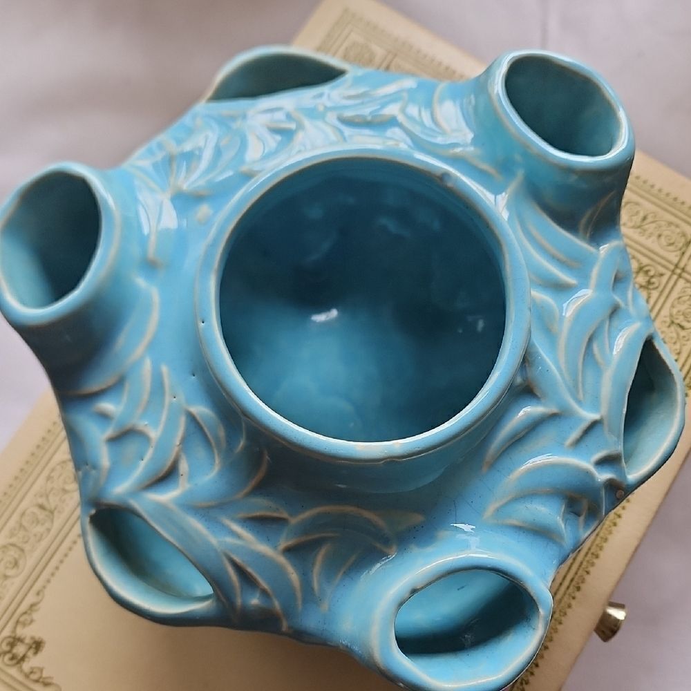 Vintage McCoy Hen's & Chicks Planter in Aqua